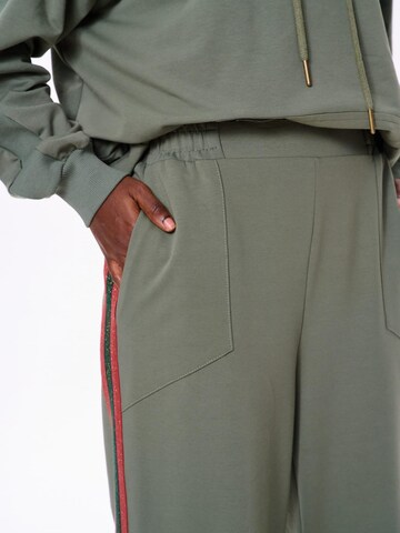 Blue Shadow Wide leg Pants in Green