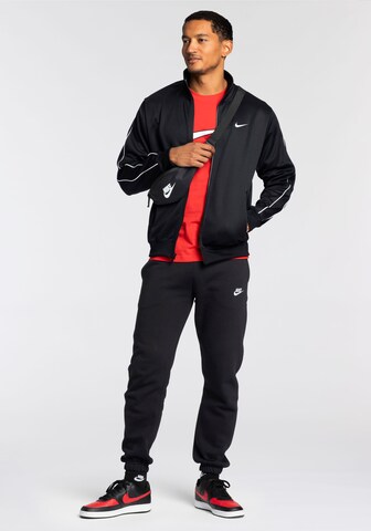 NIKE Trainingsjacke in Schwarz: Vorderseite