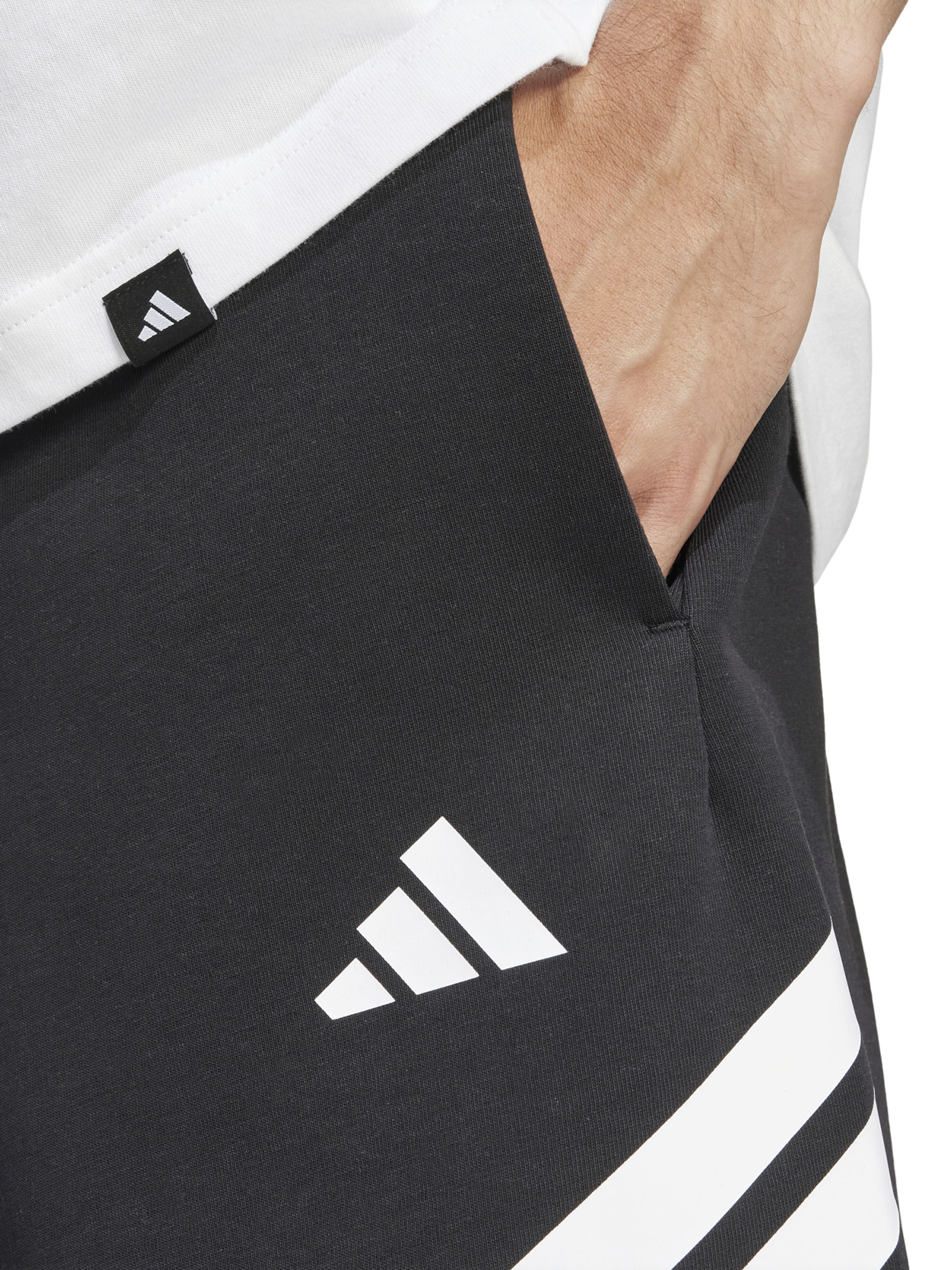 ADIDAS SPORTSWEAR Štandardný strih Športové nohavice 'Future Icons' - Čierna