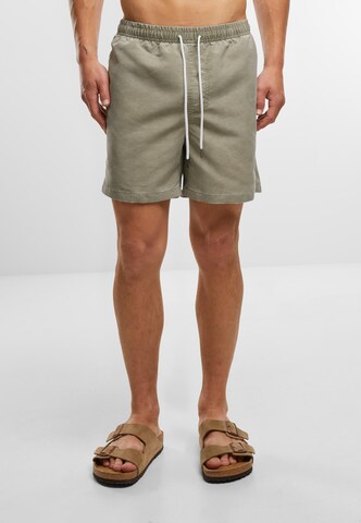 Urban Classics Badeshorts in Grün: Vorderseite