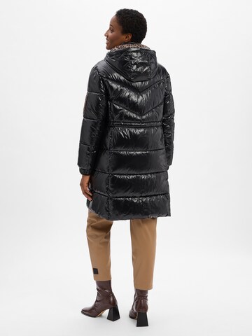 Manteau d’hiver Marc Cain en noir