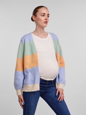 Cardigan 'OLINE' Pieces Maternity en bleu : devant