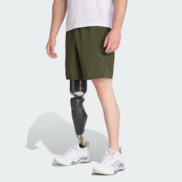 regular Pantaloni sportivi 'Train Essentials' di ADIDAS PERFORMANCE in verde: frontale