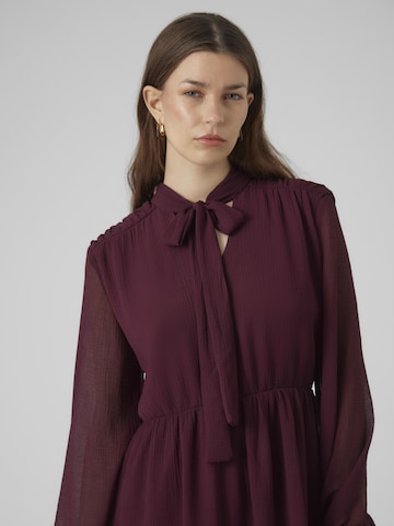 Robe-chemise 'VIGGA' VERO MODA en rouge