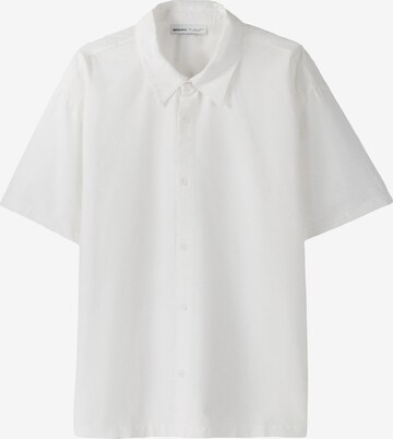 Chemise Bershka en blanc : devant