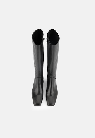 VAGABOND SHOEMAKERS Čižmy 'MONA' - Čierna
