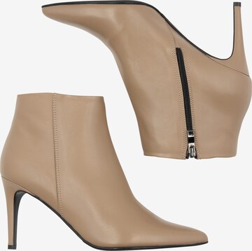 faina Ankle Boots in Beige