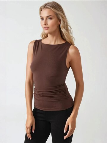 Hiccup Top in Bruin: voorkant