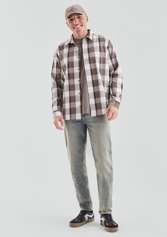 QS Regular Fit Hemd in Braun