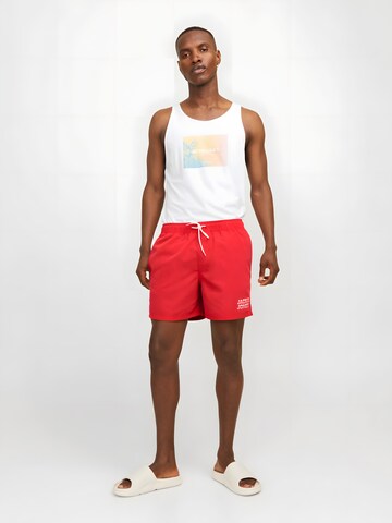 JACK & JONES Zwemshorts 'JPSTKAIKO' in Rood: voorkant