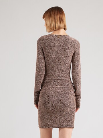 PATRIZIA PEPE - Vestido en marrón
