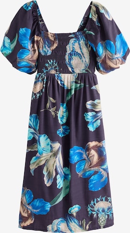 Next Mekko värissä sininen: etupuoli