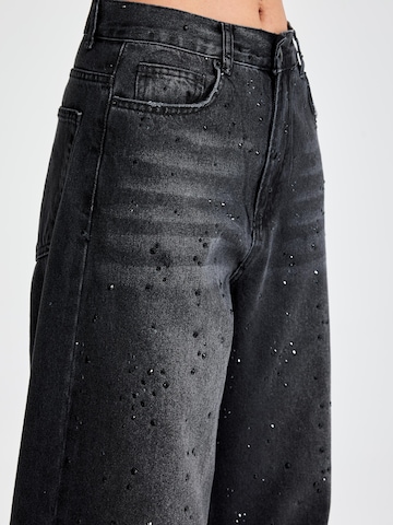 IT'S BASIC Loosefit Jeans 'RHINESTONE MID RISE LOOSE JEANS' in Zwart