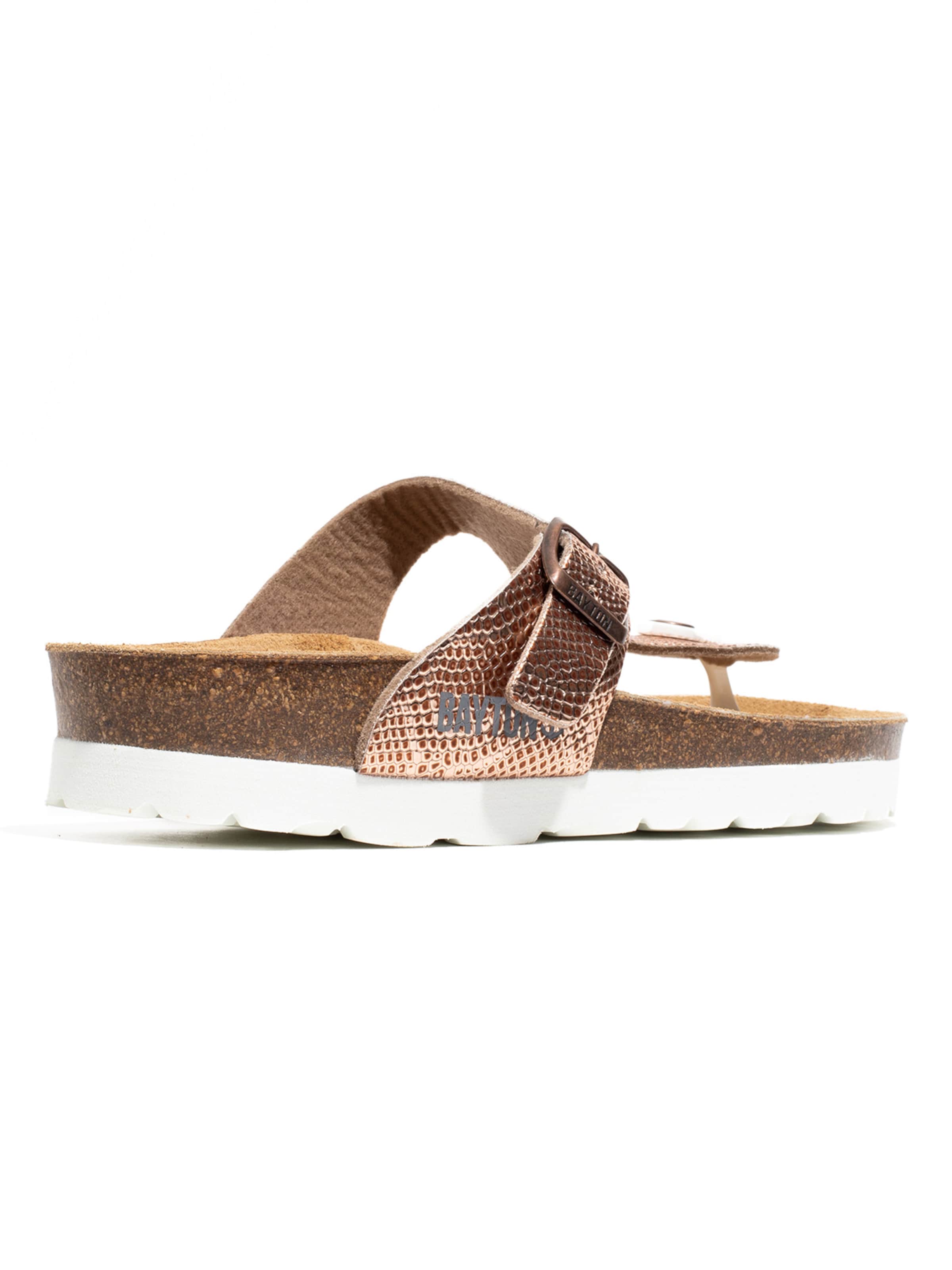 Bayton Босоножки через палец 'Carins' в Золотой