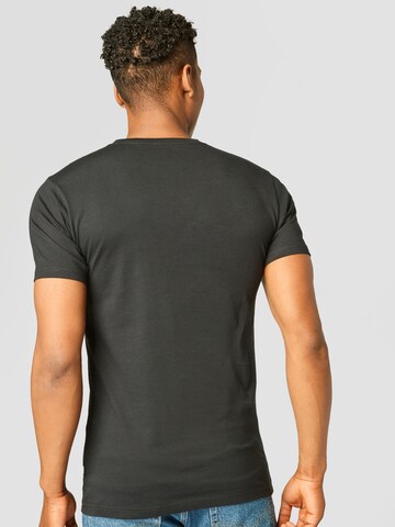 Cleptomanicx Basic Tee Embro Gull in Schwarz