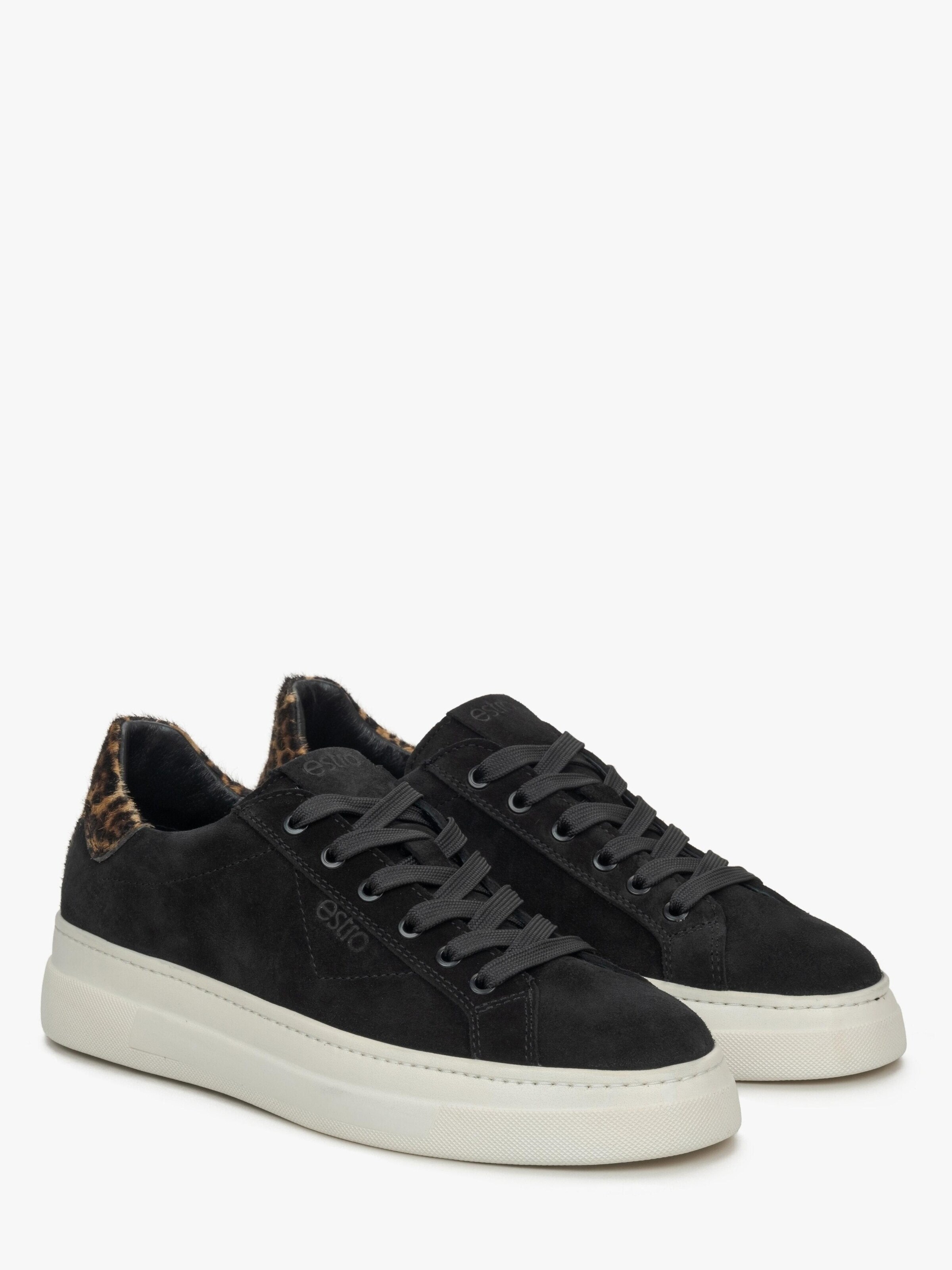 Estro Sneakers '09-3182' in Black