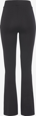 LAURA SCOTT Bootcut Hose in Schwarz