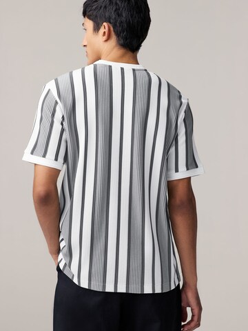 Next Shirt in Grey