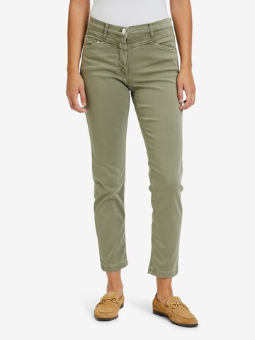 Betty Barclay Slim fit Pants in Green: front