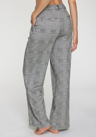 LASCANA Loose fit Pleat-Front Pants in Black