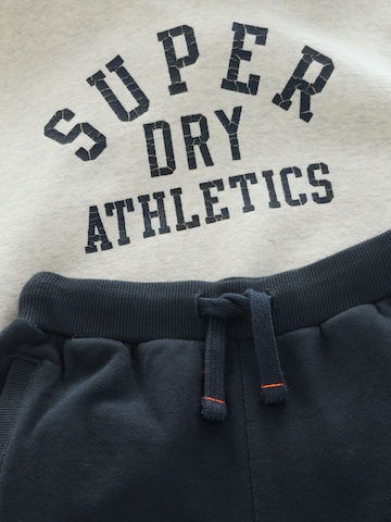 Superdry Set i grå