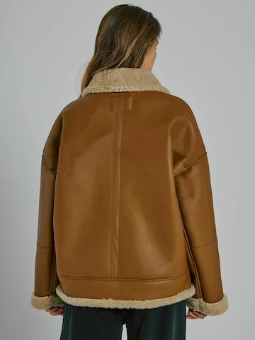 Veste mi-saison 'Hanny' NORR en marron