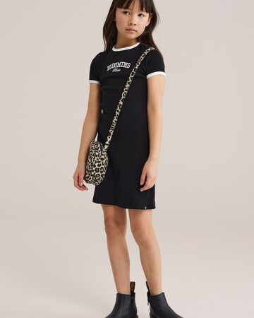 WE Fashion Платье в Черный: спереди