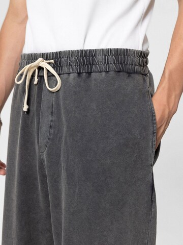 VAMOS CLO Loose fit Trousers in Black