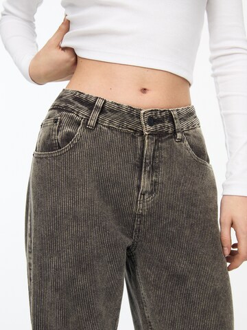 Wide leg Pantaloni di Pull&Bear in grigio