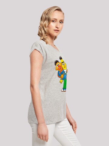 F4NT4STIC Shirt 'Sesame Street Ernie & Bert' in Grijs