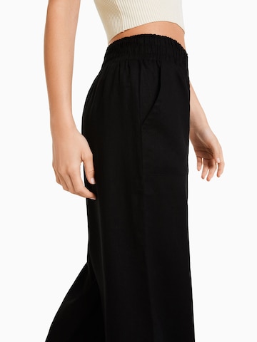 Bershka Regular Hose in Schwarz