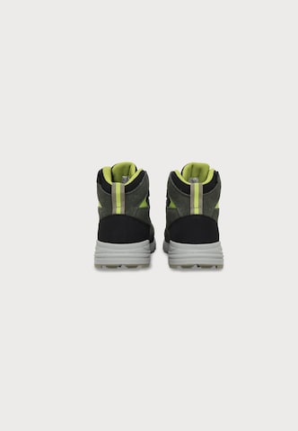 Botine 'VERTYX' de la CMP pe verde