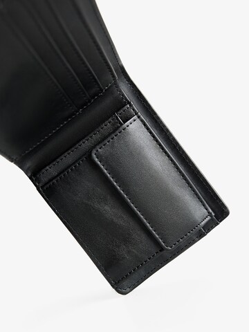 Bershka Peňaženka - Čierna