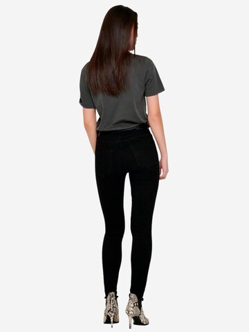Skinny Jeans 'ONLBLUSH MID SK AK RAW REA2343 NOOS 15167313' di ONLY in nero