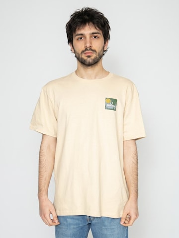 T-Shirt 'Alpha' Brixton en beige : devant