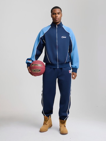 AND1 - regular Pantalón deportivo en azul: frente