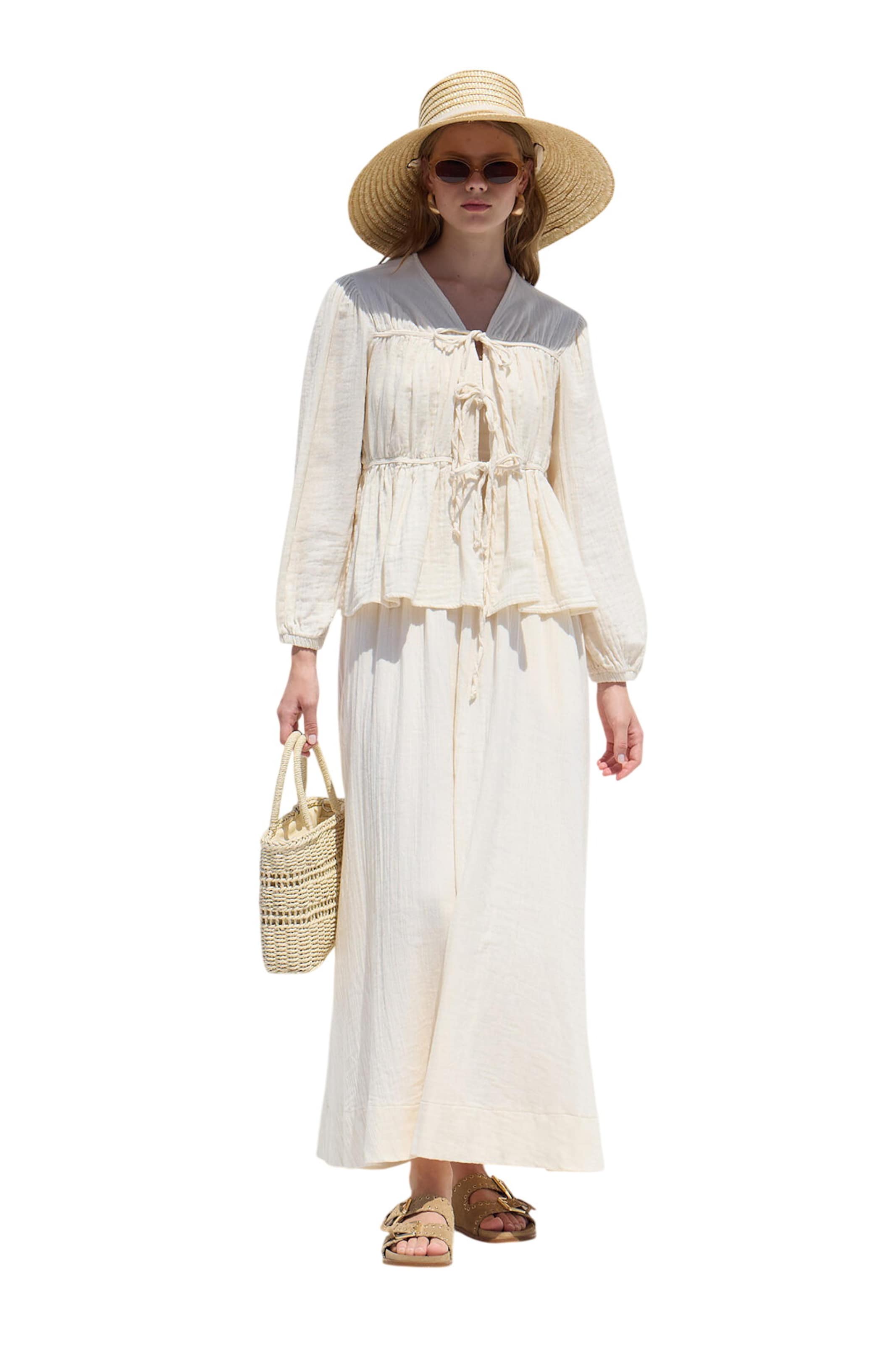 MANUKA Blouse in Beige: voorkant