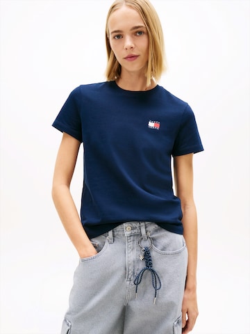 Tommy Jeans Тениска в синьо: отпред