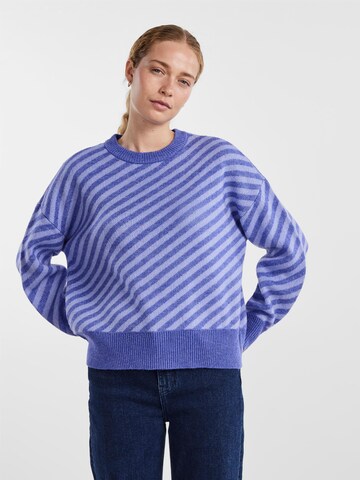 Pull-over 'Sora' PIECES en violet : devant