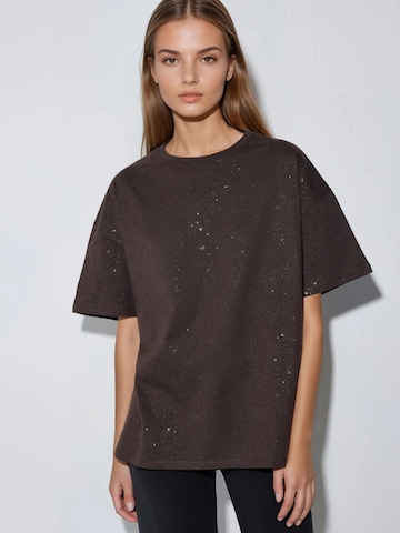 Busem Shirt in Brown: front