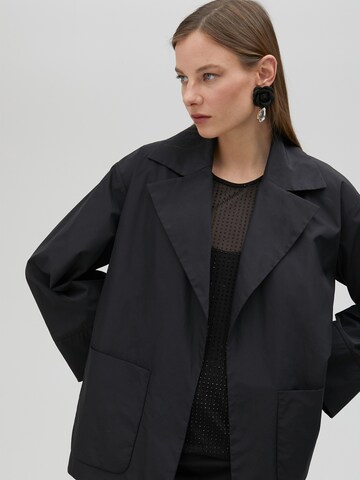 Lola Casademunt Blazers in Zwart