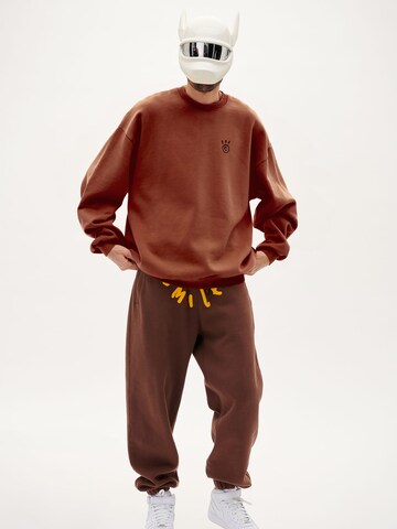 Smiles Sweatshirt 'Pascal' in Brown