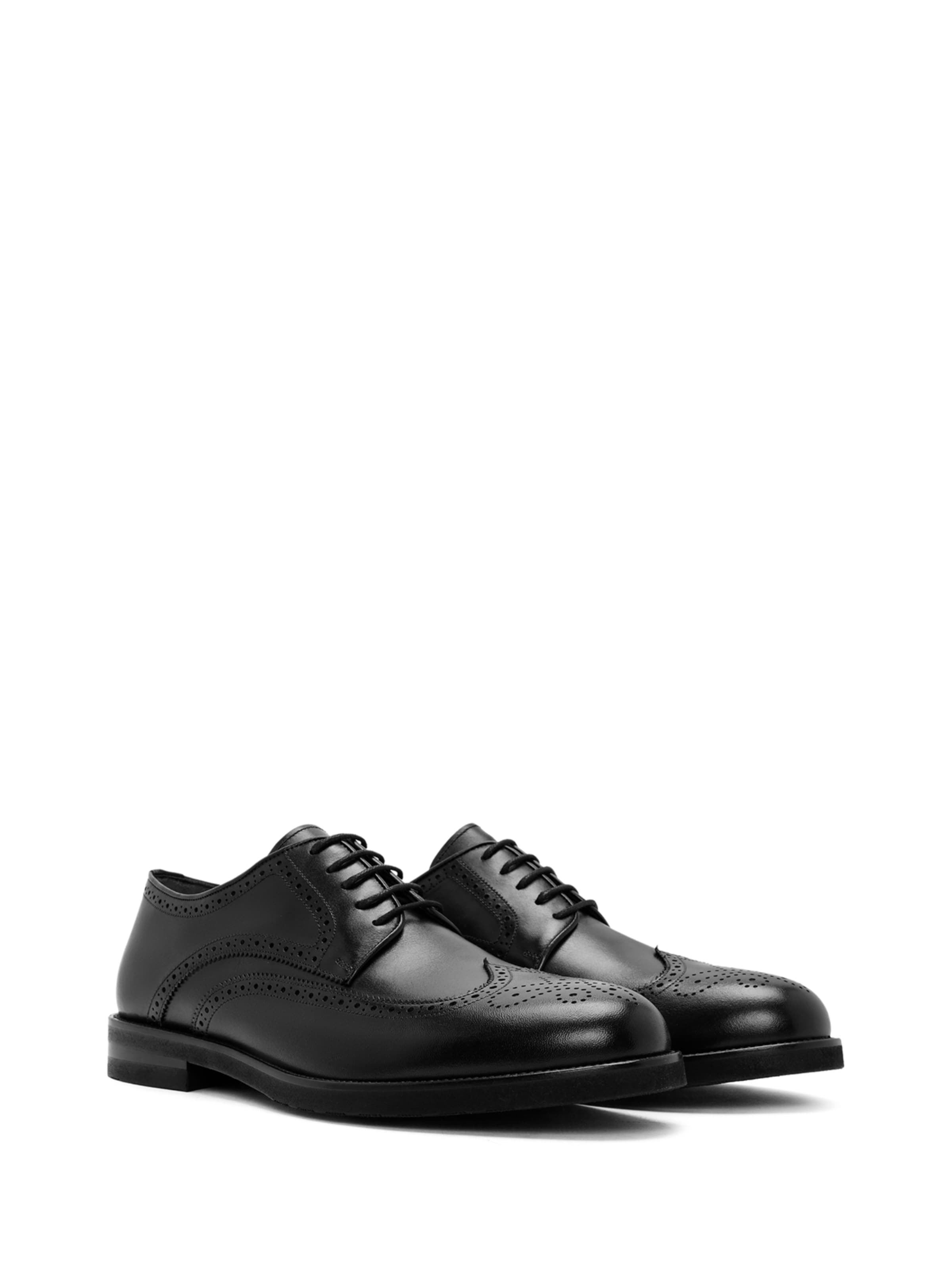 Scarpa stringata di Derimod in nero