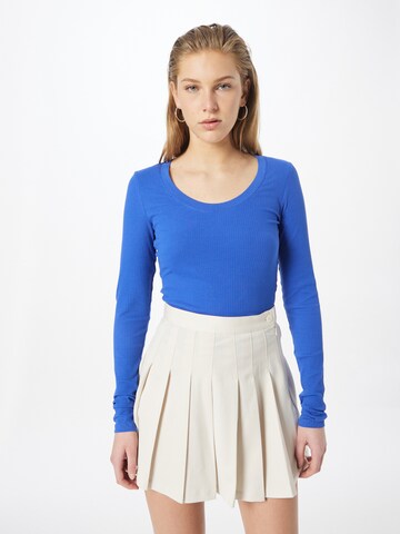 Monki Shirt in Blue: front