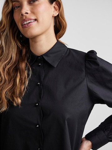 Camicia da donna 'CRISPA' di Y.A.S in nero