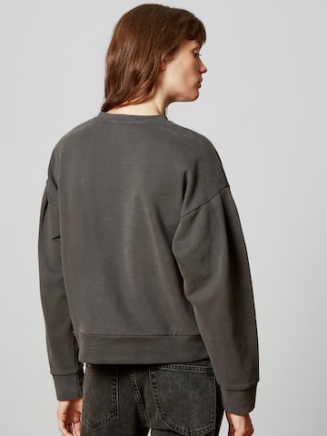 Aligne Sweatshirt 'Ashley' in Grau
