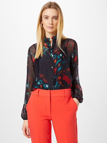 Coast Blouse in Zwart: voorkant