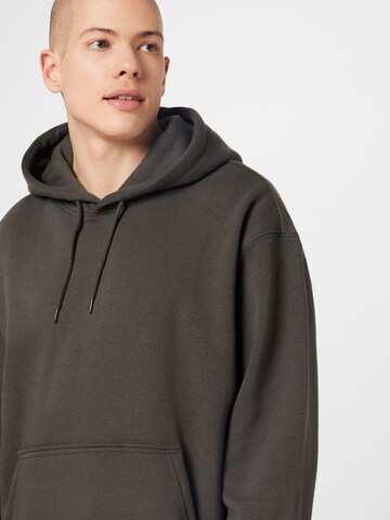 WEEKDAY - Sudadera 'Nick' en gris