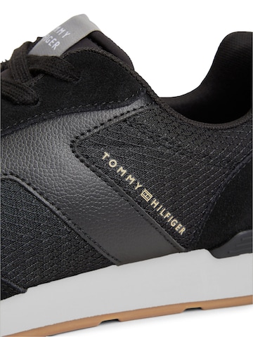TOMMY HILFIGER Sneaker 'Core' in Schwarz