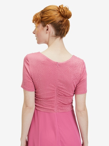 Robe de cocktail Vera Mont en rose